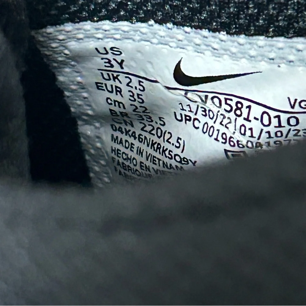Nike Kids Alpha menace Black Cleats